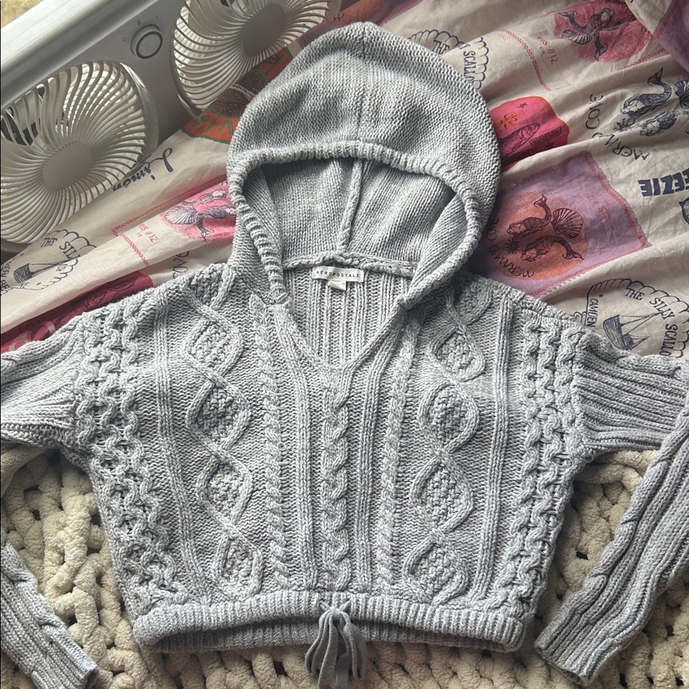 Aeropostale Gray V-Neck Cable Knit Sweater